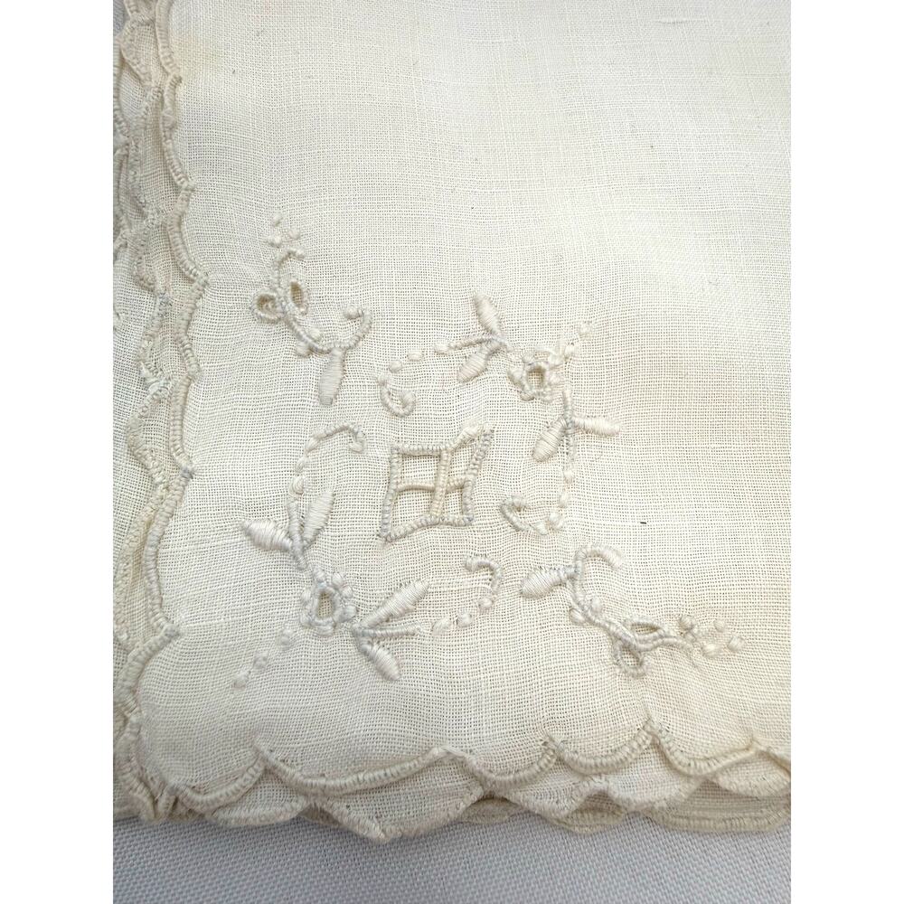 8 sets of Napkins white cream crochet linen embroidered - Picture 7 of 16